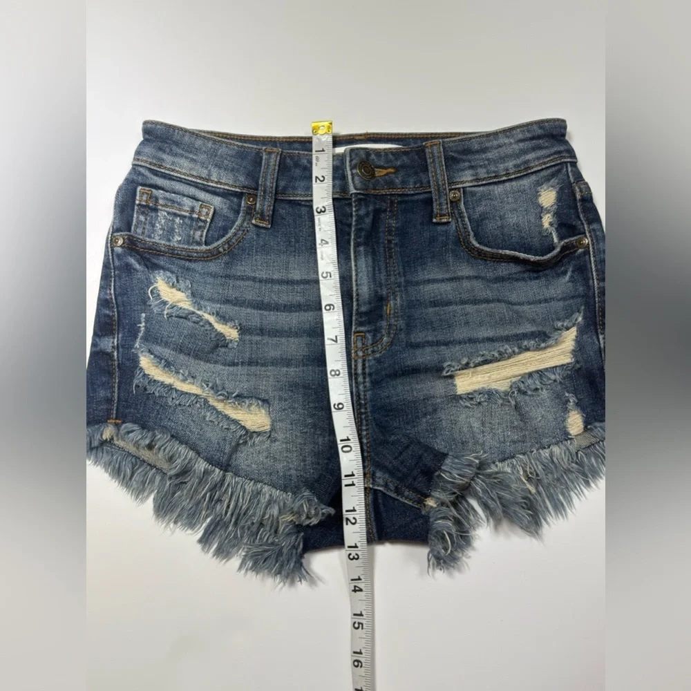 Eunina Blue Distressed Jean Shorts 🩳 💙
99% COTTON ✅ - Picture 5 of 9